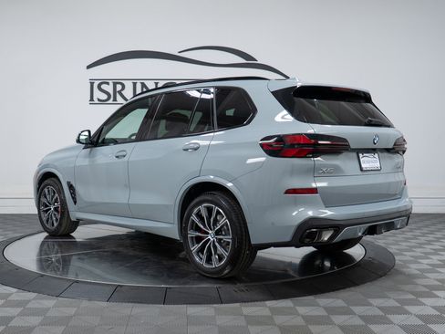 New 2026 BMW X5 xDrive40i w/ M Sport Package AWD/4WD image 7