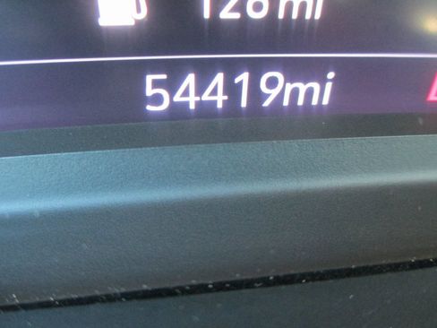 Certified 2022 Chevrolet Silverado 2500 LTZ w/ LTZ Convenience Package image 31