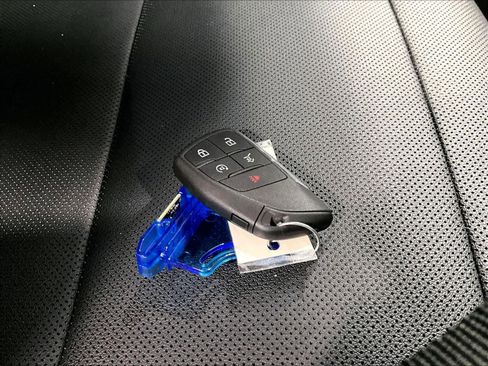 Used 2025 Chevrolet Equinox EV LT w/ Convenience Package image 29