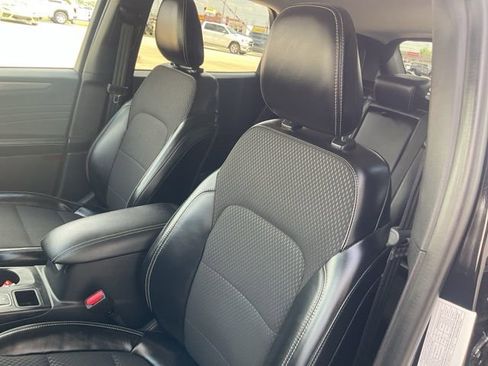 Used 2024 Ford Escape SE FWD image 8