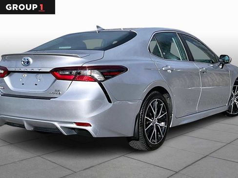 Certified 2022 Toyota Camry SE image 12