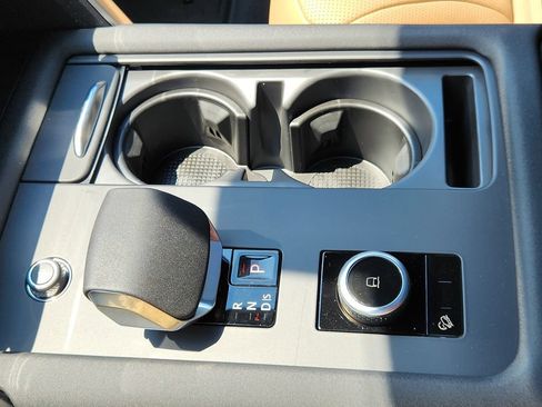 New 2026 Land Rover Discovery Limited Edition AWD/4WD image 27