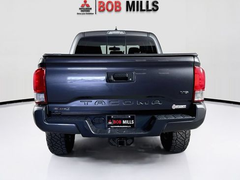 Used 2017 Toyota Tacoma TRD Sport w/ Tow Package (A/T) AWD/4WD image 6