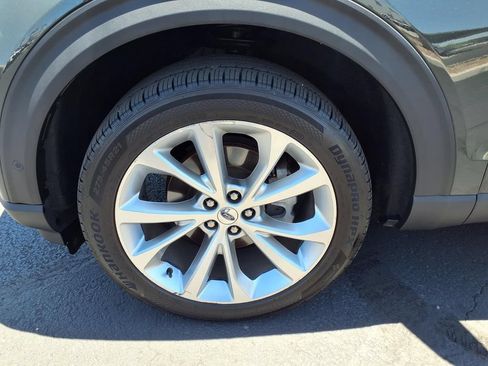 Used 2022 Ford Explorer Platinum w/ Equipment Group 601A AWD/4WD image 14
