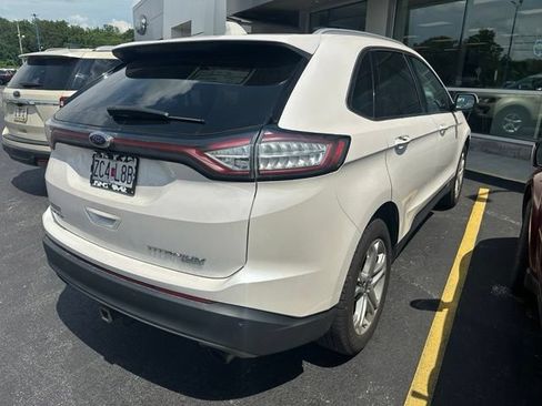 Used 2017 Ford Edge Titanium w/ Technology Package FWD image 4