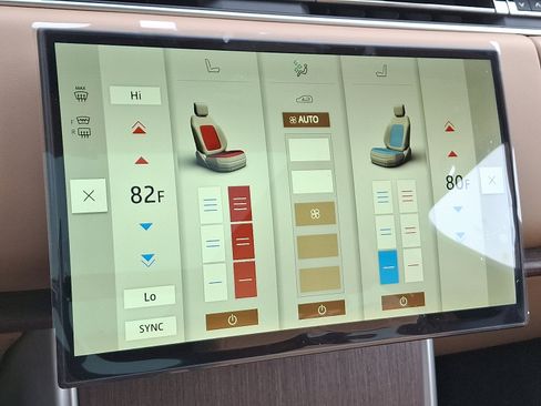 New 2026 Land Rover Range Rover SE image 14