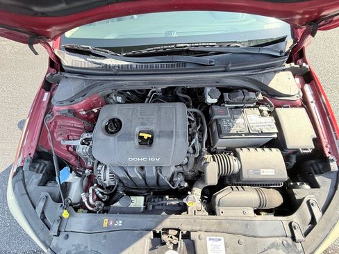 Used 2017 Hyundai Elantra Value Edition FWD image 18
