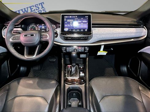 Used 2023 Jeep Compass Latitude AWD/4WD image 8