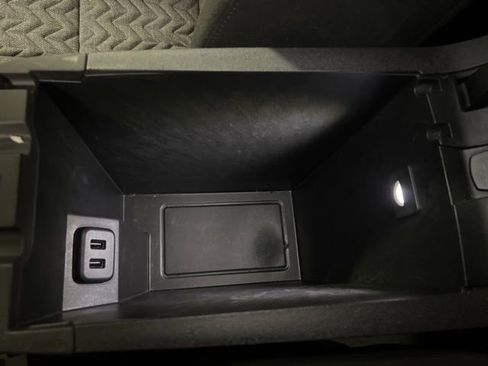 Used 2023 Chevrolet Equinox LT image 23