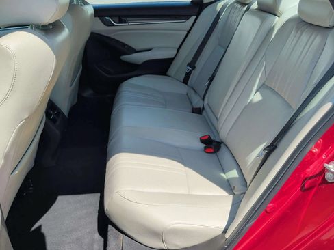 Used 2018 Honda Accord Touring image 34