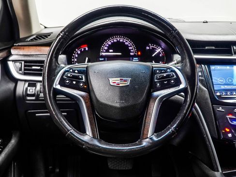 Used 2019 Cadillac XTS Luxury image 15