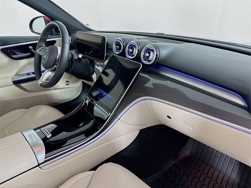 Used 2025 Mercedes-Benz C 300 4MATIC Sedan image 30