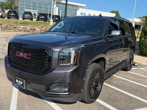 Used 2017 GMC Yukon SLT w/ Open Road Package AWD/4WD image 8