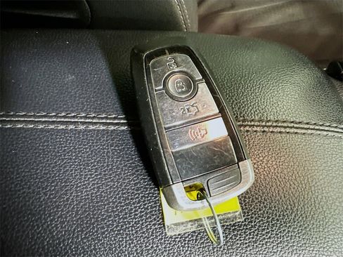 Used 2019 Ford Mustang EcoBoost image 33