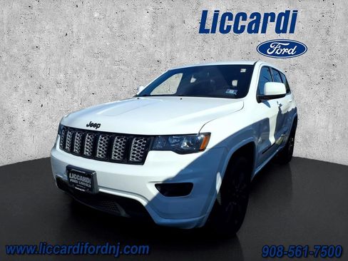 Used 2019 Jeep Grand Cherokee Altitude AWD/4WD image 2