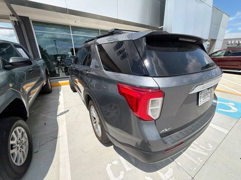 Used 2023 Ford Explorer XLT w/ Equipment Group 202A AWD/4WD image 14
