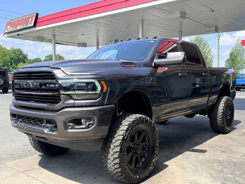 Used 2021 RAM 2500 Big Horn w/ Night Edition AWD/4WD image 16