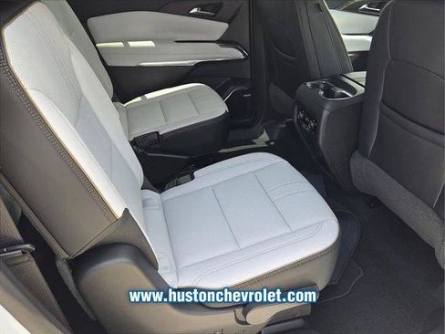 New 2026 Chevrolet Traverse High Country FWD image 18