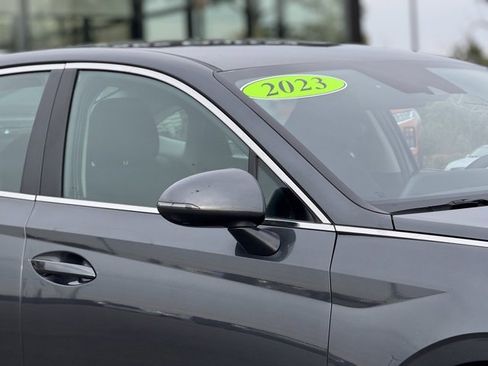 Used 2023 Hyundai Sonata SE image 2