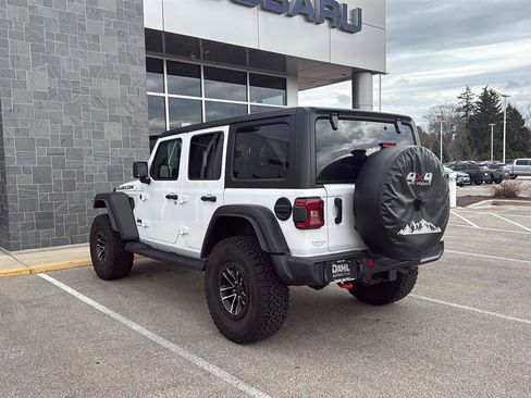 Used 2024 Jeep Wrangler Unlimited Rubicon w/ XTREMEE 35" Tire Package AWD/4WD image 16