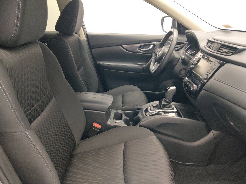 Used 2020 Nissan Rogue SV FWD image 21