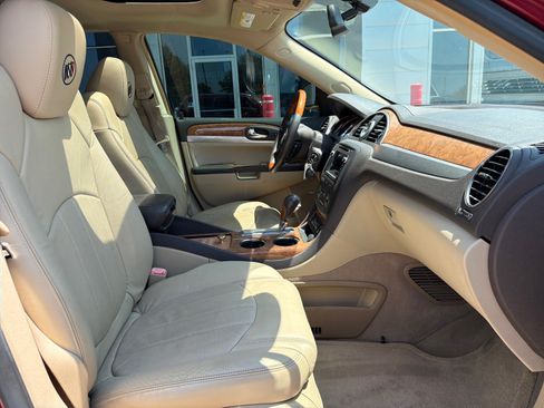 Used 2008 Buick Enclave CXL w/ Entertainment Package #3 FWD image 22