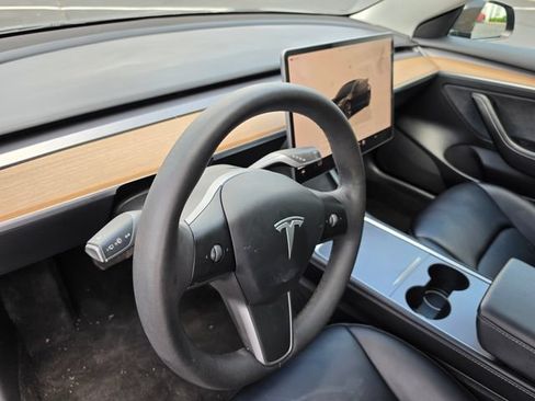 Used 2022 Tesla Model 3 Long Range AWD/4WD image 20