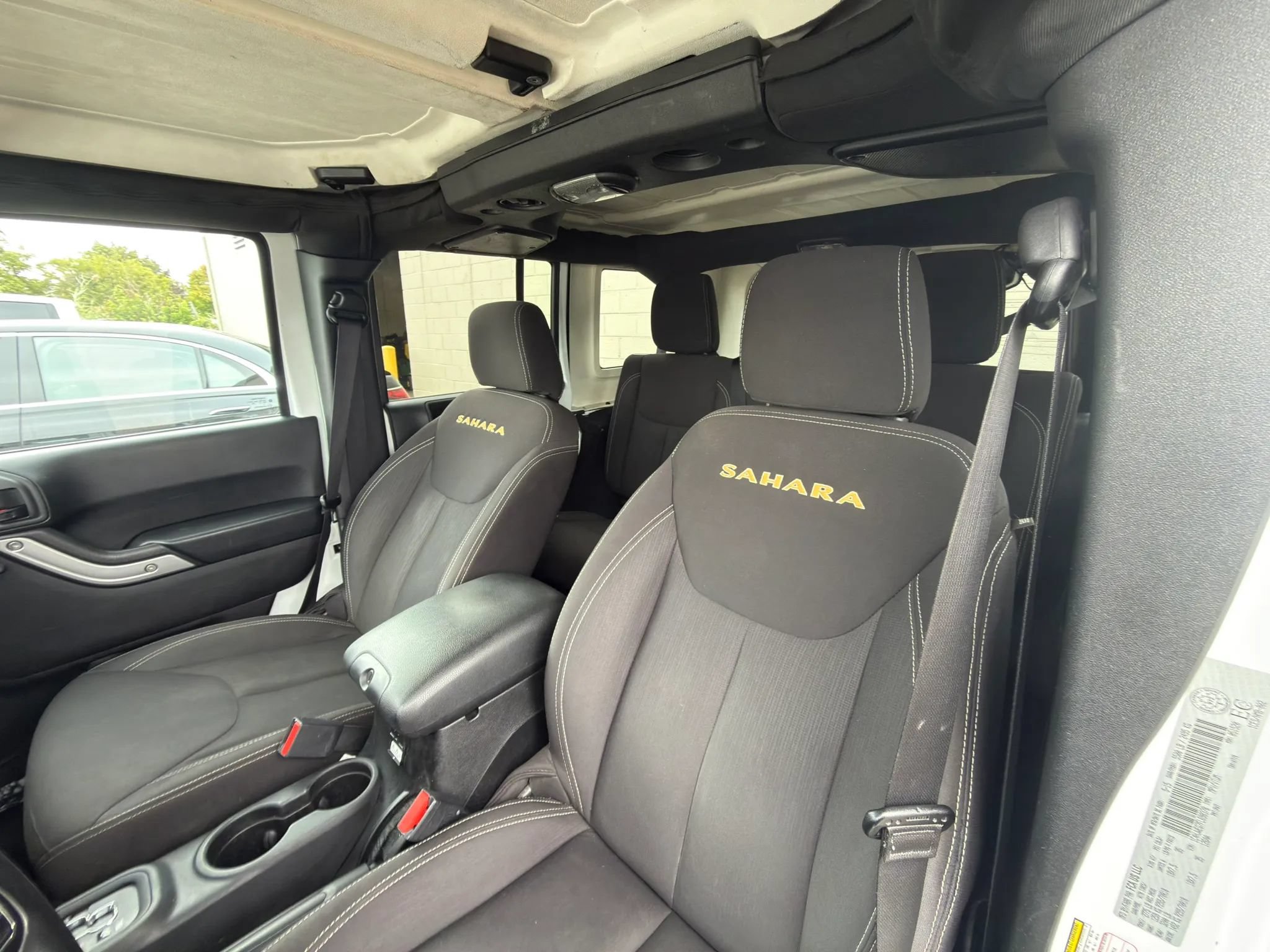 Used 2015 Jeep Wrangler Unlimited Sahara AWD/4WD image 17
