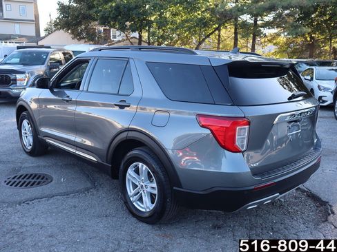 Used 2024 Ford Explorer XLT w/ Equipment Group 202A image 8