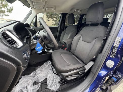 Used 2019 Jeep Renegade Sport FWD image 10