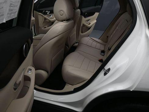 Used 2022 Mercedes-Benz GLC 300 4MATIC image 22