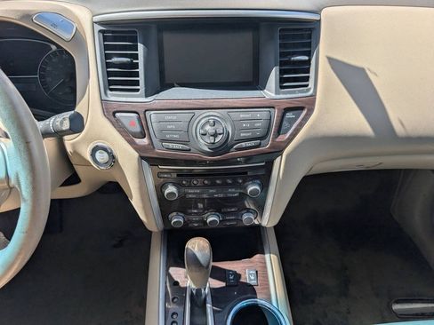 Used 2013 Nissan Pathfinder SL FWD image 34
