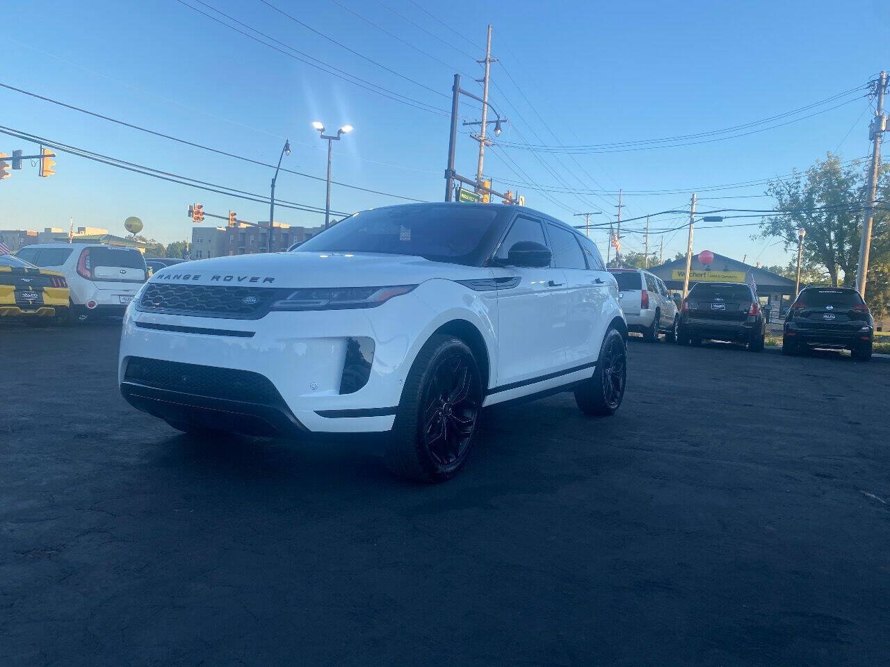 Used 2021 Land Rover Range Rover Evoque SE AWD/4WD image 2