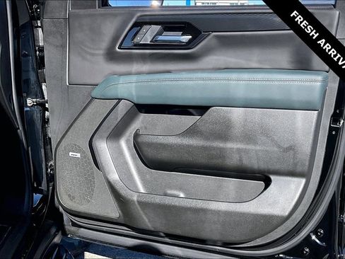 Used 2025 GMC Yukon AT4 w/ Premium Trailering Package image 27