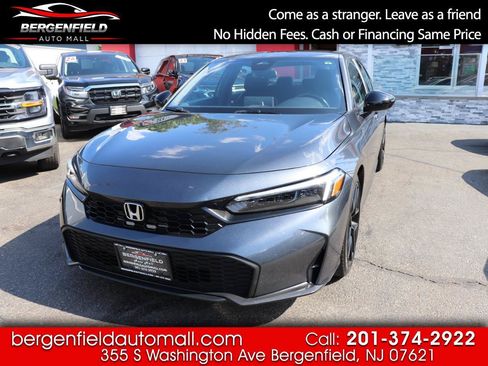 Used 2025 Honda Civic Sport image 1