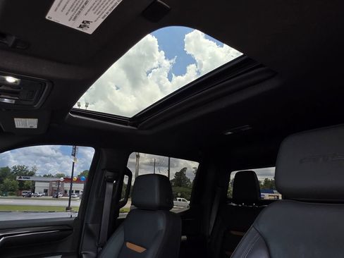 Used 2024 GMC Sierra 1500 AT4 w/ Technology Package AWD/4WD image 21