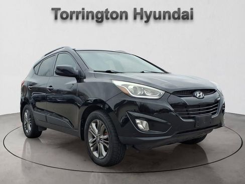 Used 2015 Hyundai Tucson SE image 1