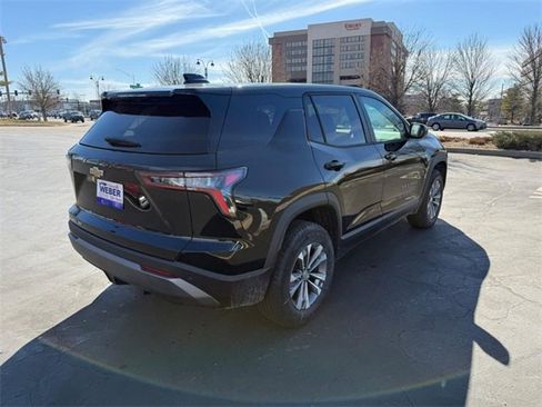 Used 2025 Chevrolet Equinox LT image 8
