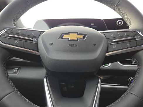 New 2026 Chevrolet Equinox LT w/ Convenience Package II image 35