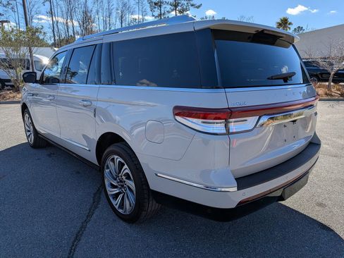 Certified 2022 Lincoln Navigator L Reserve image 6