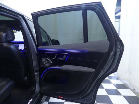 Used 2023 Mercedes-Benz EQS 580 4MATIC SUV image 28