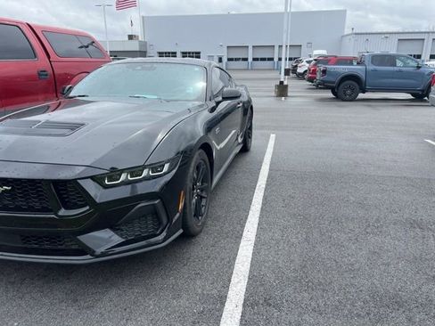 Used 2024 Ford Mustang GT image 2
