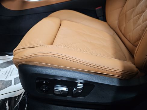 New 2026 BMW X5 xDrive50e AWD/4WD image 31