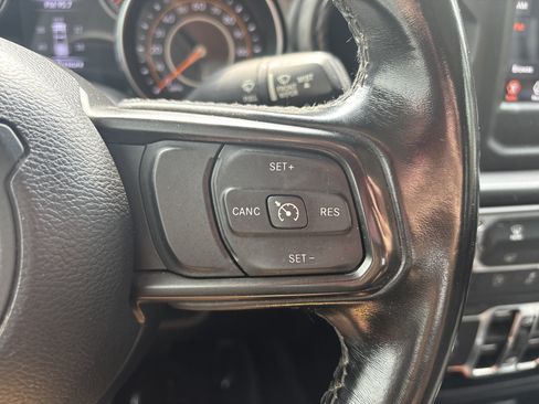 Used 2022 Jeep Gladiator Sport AWD/4WD image 28