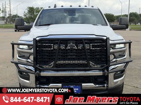 Used 2025 RAM 3500 Tradesman w/ Chrome Appearance Group image 3