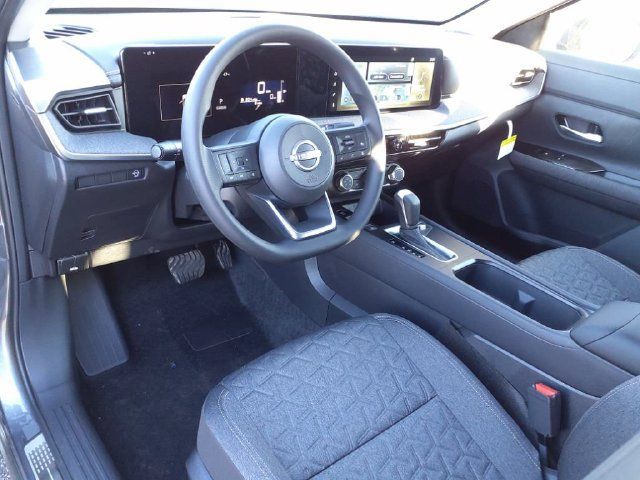 Used 2025 Nissan Kicks SV w/ Illumination Package FWD image 11