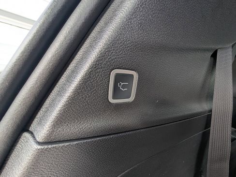 New 2026 Chrysler Voyager LX image 40