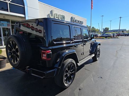 Used 2021 Jeep Wrangler Unlimited Sahara image 8