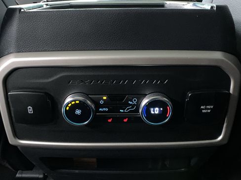 Used 2024 Ford Expedition Max Limited image 24