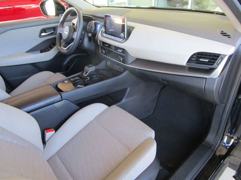 Used 2023 Nissan Rogue SV image 23